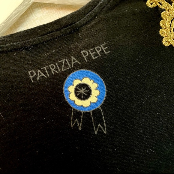 Patrizia Pepe Designer Tee, “PATTY”. Black with Playful Cartoon Image & … - Picture 7 of 9